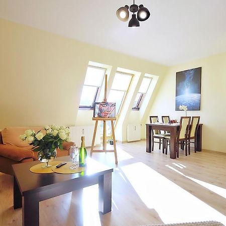 50 M Do Plazy Thobruk Apartamenty Piekna Dama Z Kolobrzegu Dış mekan fotoğraf