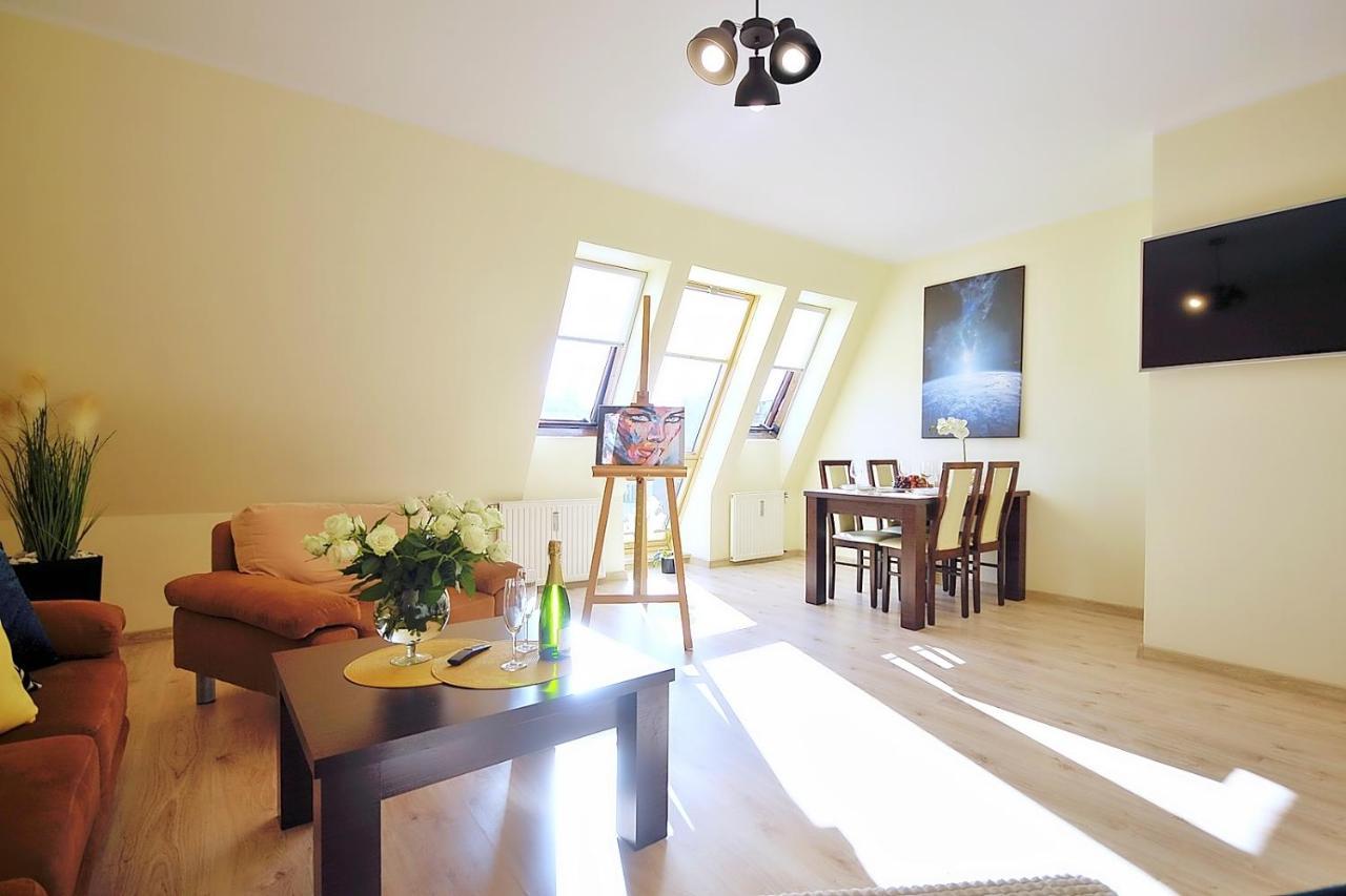 50 M Do Plazy Thobruk Apartamenty Piekna Dama Z Kolobrzegu Dış mekan fotoğraf